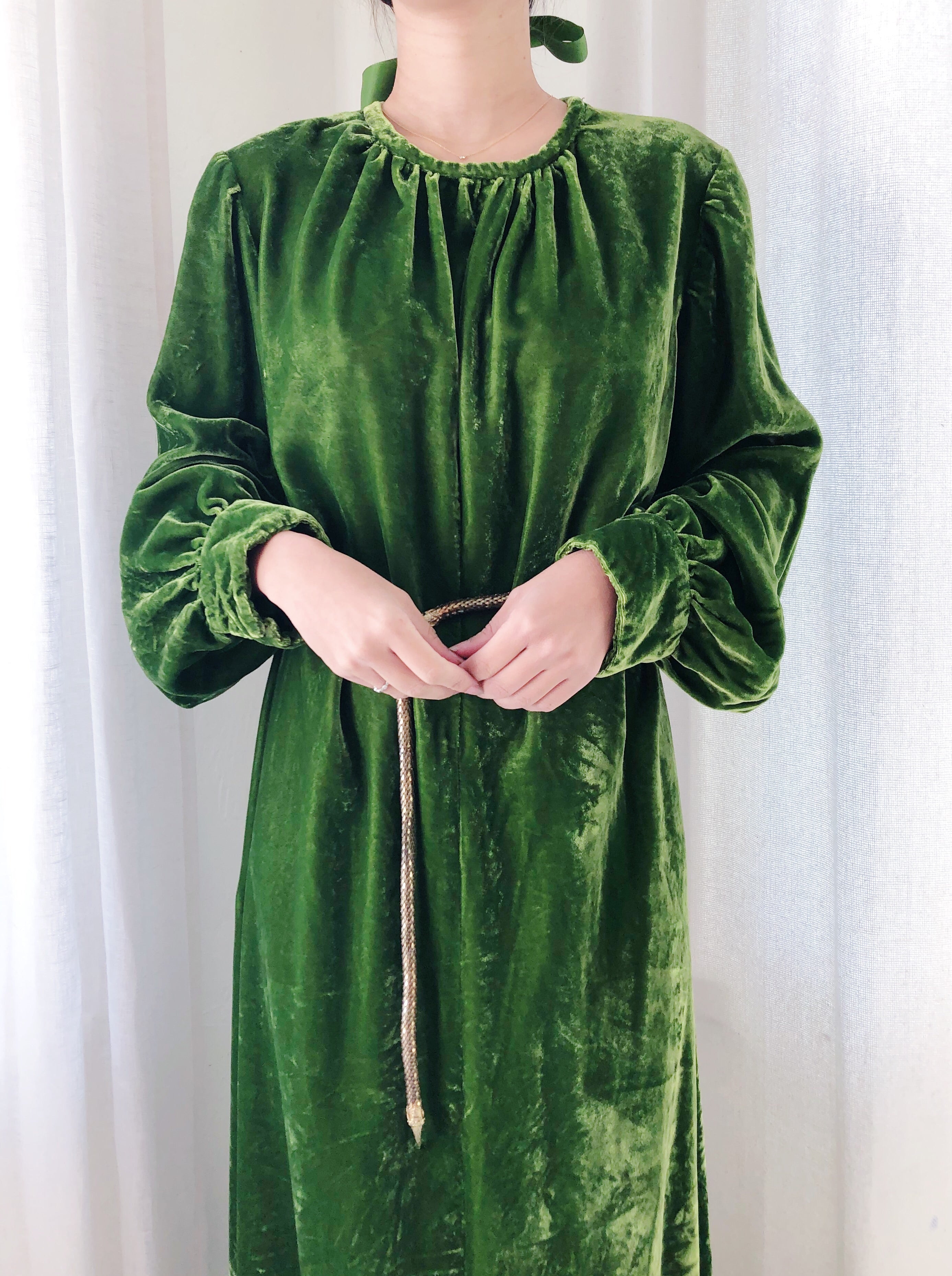RESERVED 1940s Green Velvet Dress - M | G O S S A M E R